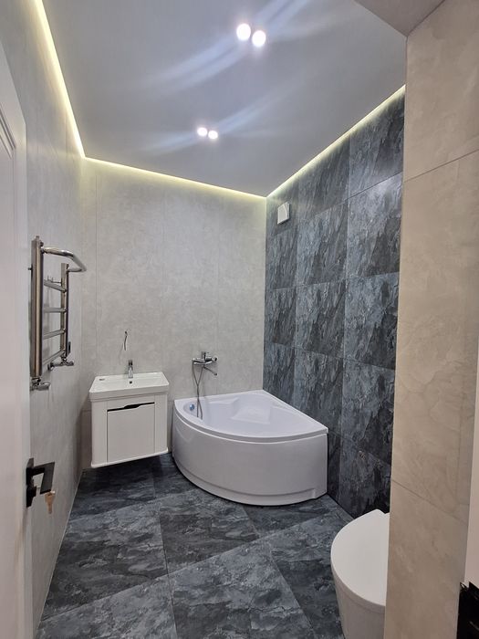 Обмен  3х комнатная в центре на 1 комн + доплата,  или продам