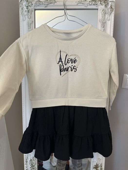 Детски Рокли и пуловерчета