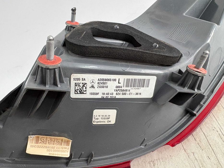Stop stanga pe aripa Mercedes C class W205 break dupa 2014 A2059065100