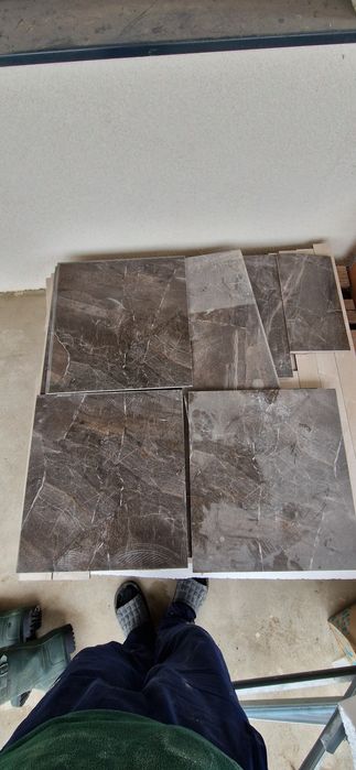 Vand resturi gresie Ronda gri si neagra