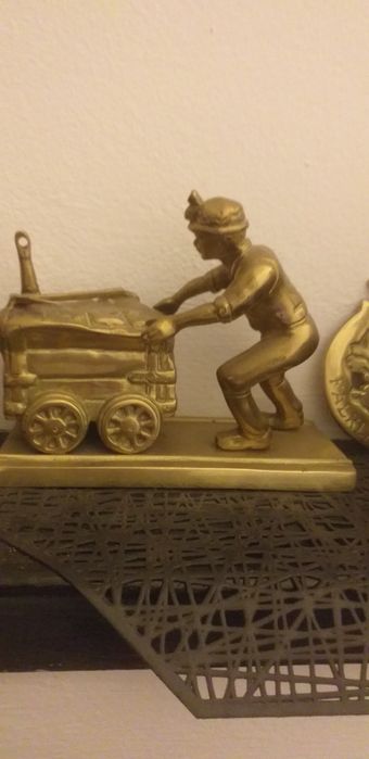 Bani și obiecte de colecție în stare perfectă