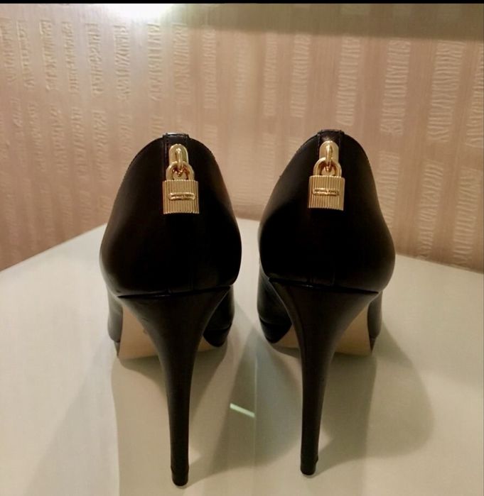 Кожаные туфли Michael Kors 37,5 размер