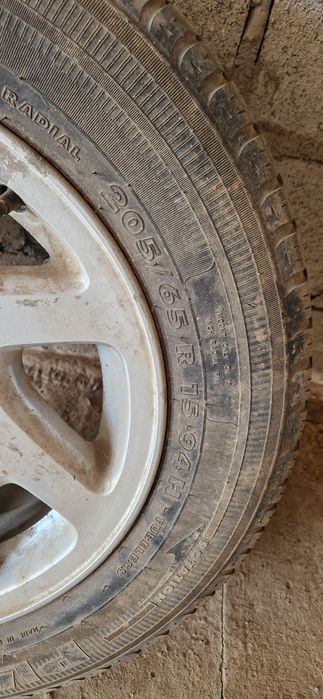 Продам крлесо 205 65 р15