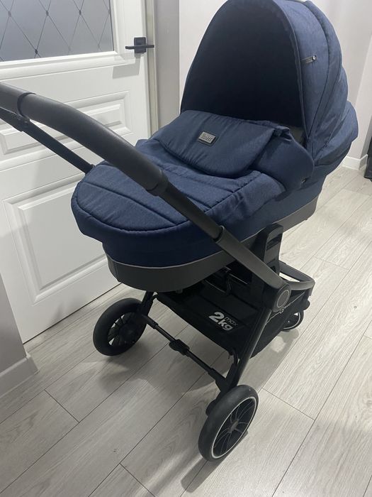 Продам коляску в хорошем состояние