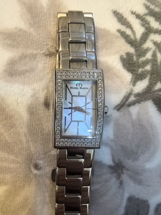 Часы женские щвецария