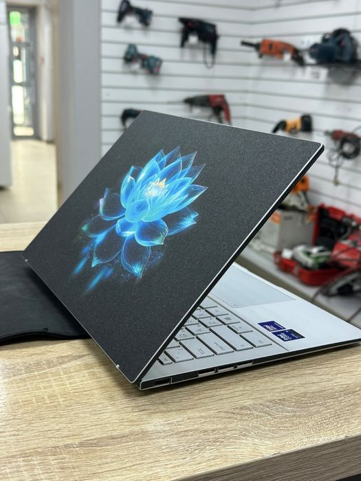 Asus Zenbook 14 Ultra 9(TM79)