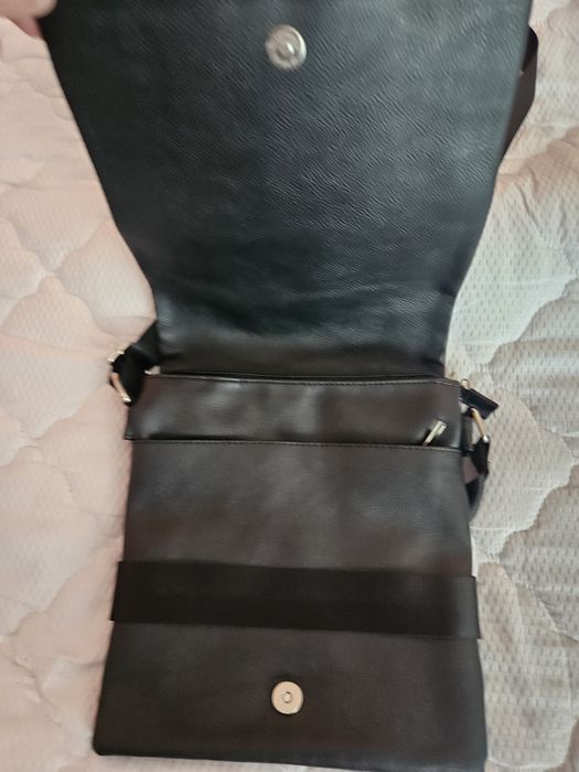 Мъжка чанта за през рамо