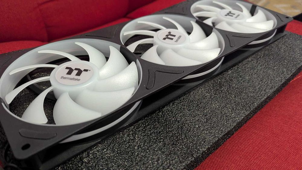 Ventilatoare noi Thermaltake TH360 v3 ultra ARGB
