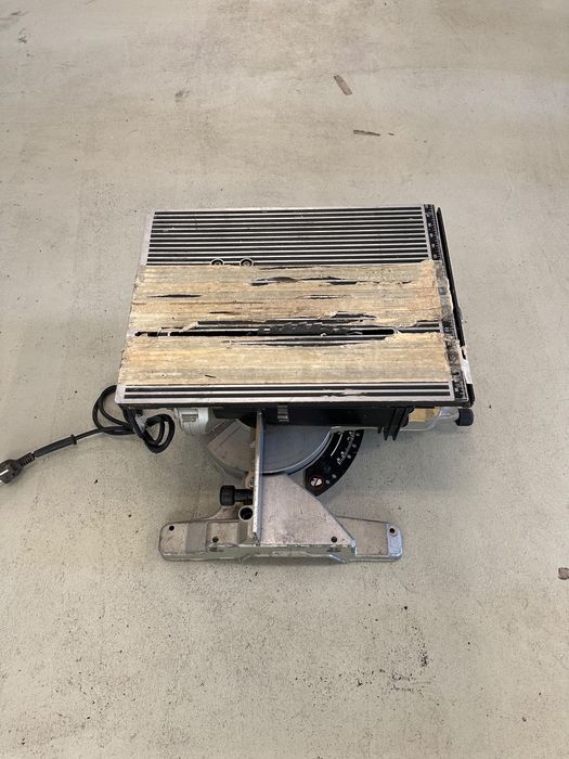 Masa fierastrau circular DEWALT DW711-QS | 260 mm | 1300W | Reglaj unghi