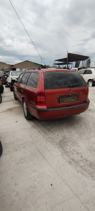 Dezmembrez Skoda Octavia 1 berlina si break