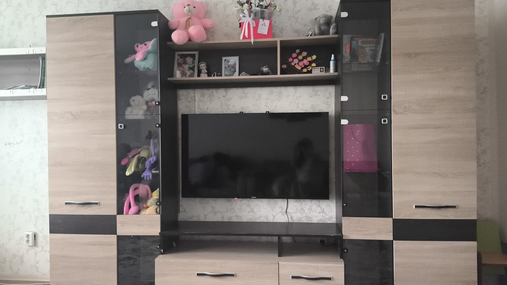 Продам стенку Российскую.