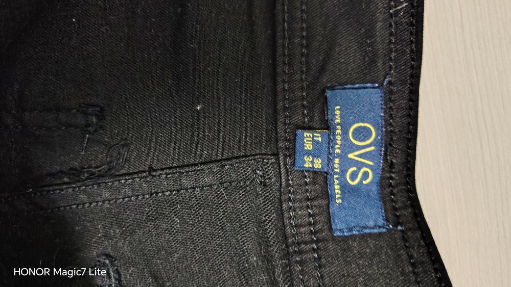 Blug negru intens cu crac larg mărimea 34