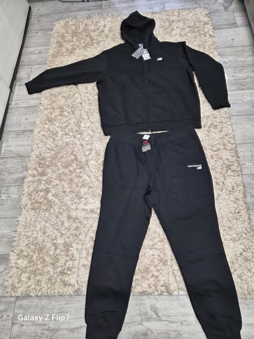 Vindem trening mărimea  xxl