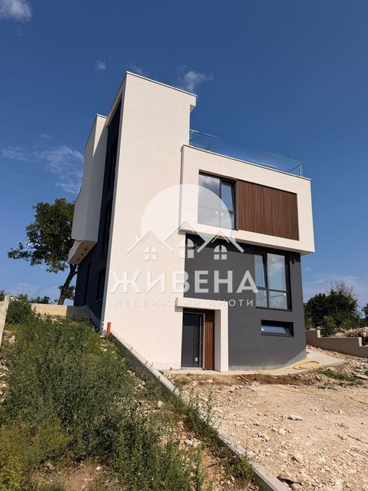 Продава се Къща в Варна, м-т Траката - 230 кв.м за 1957 €/кв.м - Снимка #3