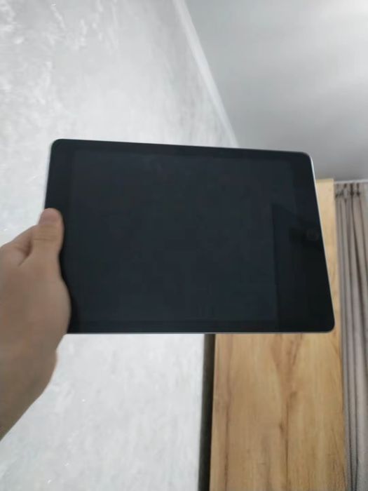 продам ipad 6 поколения 2018г