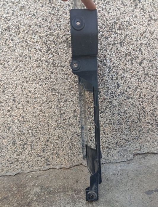 Ветробран радиатор Hyundai Santa Fe 2.2 фейслифт