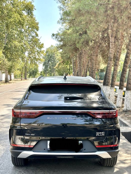 BYD song plus awd gibrid