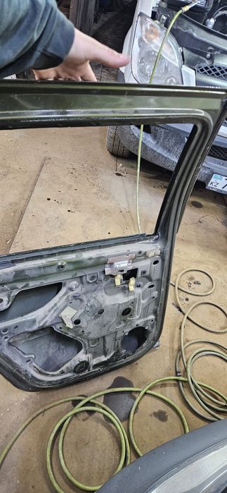 Продам дверь Рено Дастер