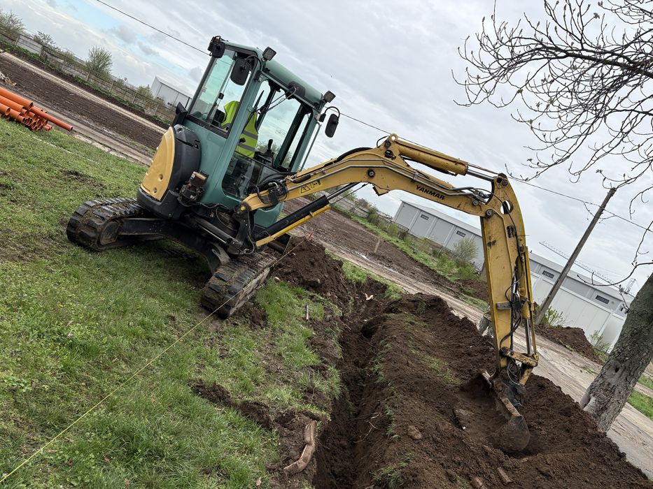 Inchiriez MiniExcavator Bobcat