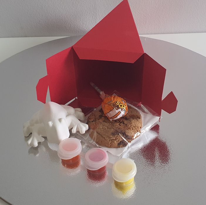 Картонена торта/хартиена торта/почерпка за всеки празник