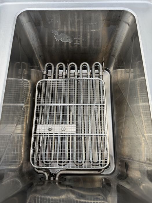 Friteuza dubla PRO electrica Lincar Italia - 2 x 13l - 24 KW - 380V - cosuri noi - suport
