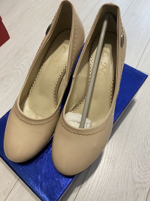 Продаются туфли