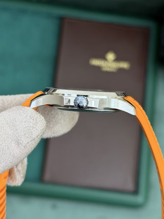 Patek Philippe Aquanaut – Black Dial, Orange Rubber Strap