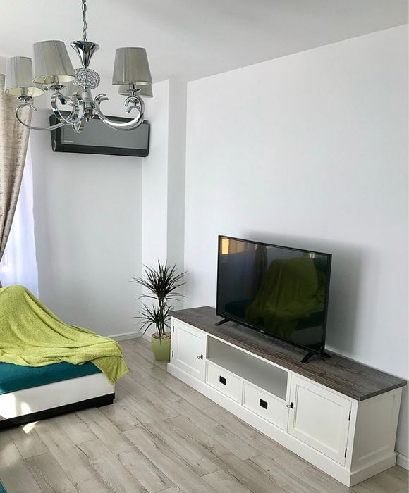 Persoana fizica - Inchiriez apartament 2 camere Ideal Residence (CUG)