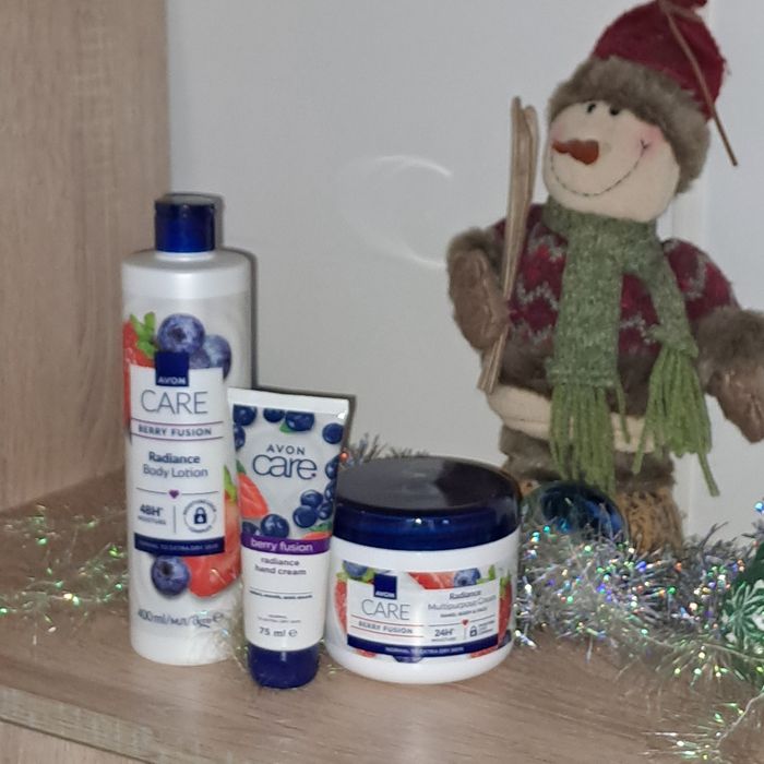 Избери подарък! Ароматен комплект, подаръчна торбичка и картичка.