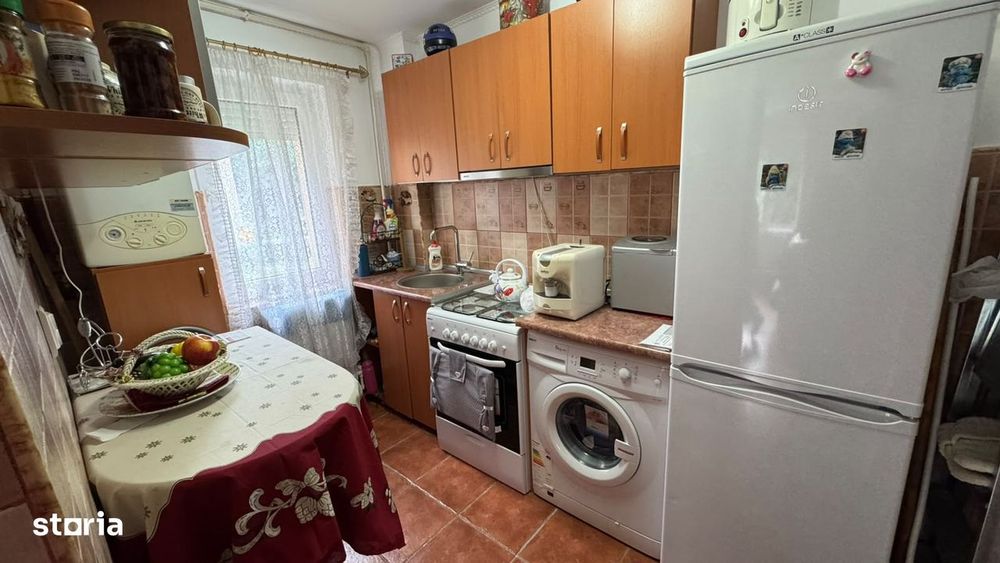 BUHUSI- 3 camere, ETAJUL 1 complet mobilat și utilat