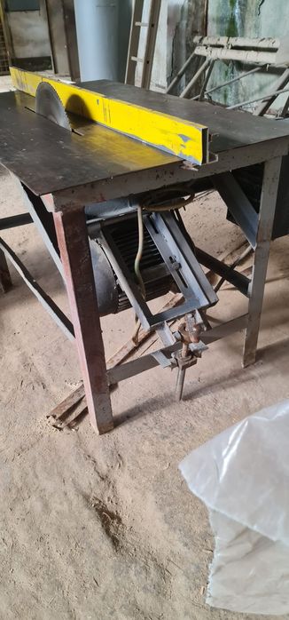 Circular debitat dulapi