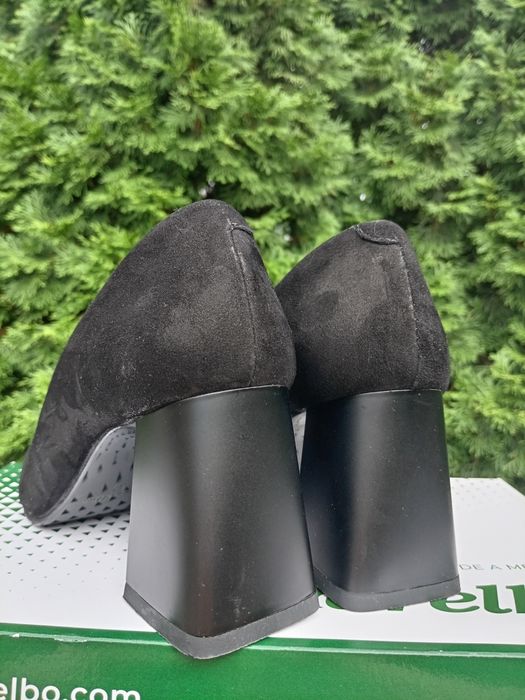 Pantofi negri damă piele antilopă Marelbo, nr. 37, toc 7,5 cm, 200 lei