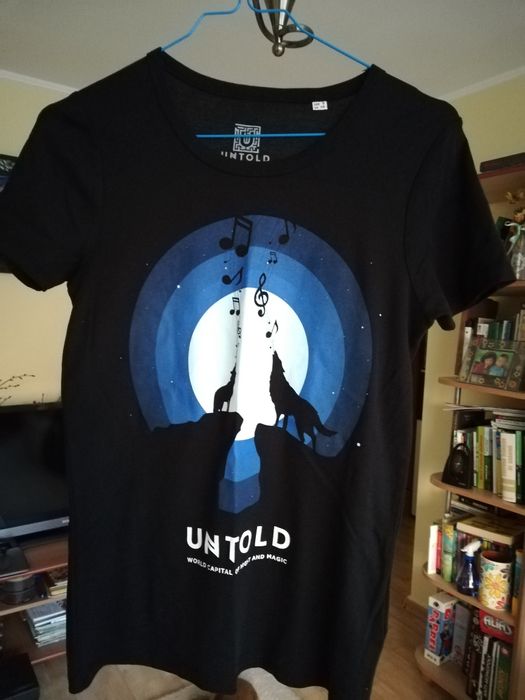 Tricou UNTOLD cu lupi, mar. S