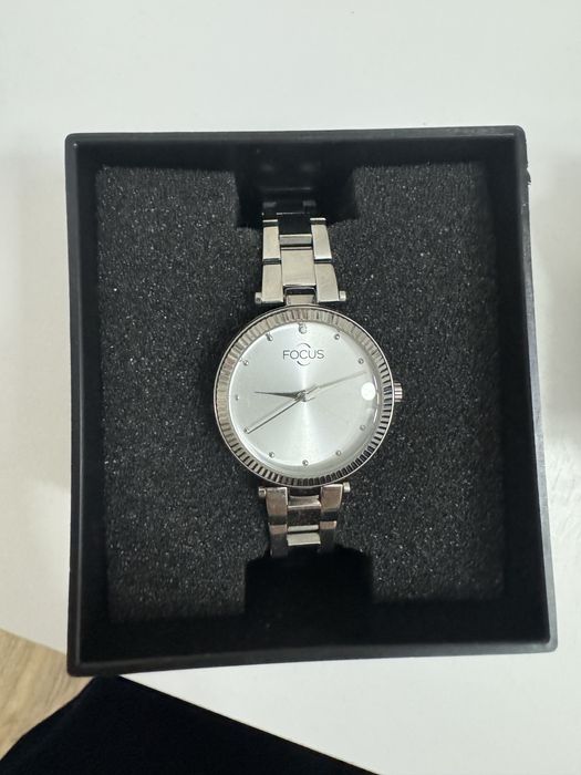 Часы женские серебристый