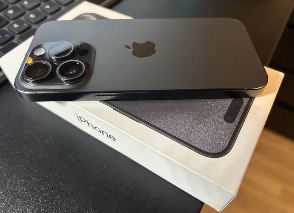 Iphone 15 pro Black Като нов!