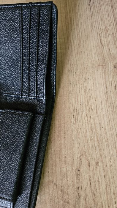 Нов портфейл Pullbear