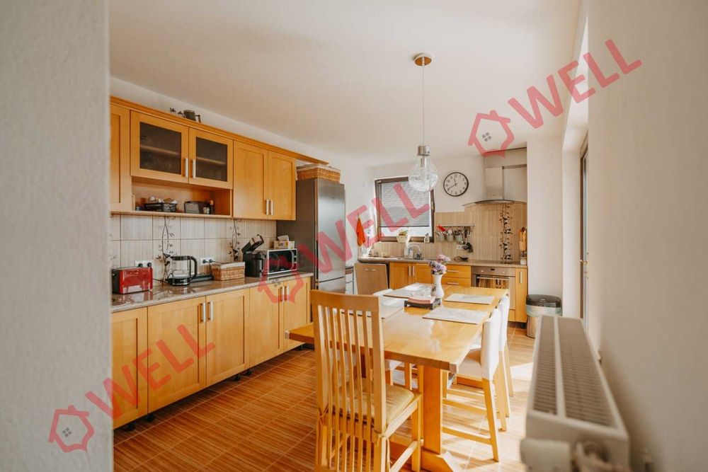 Casă familială spațioasă și modernă de vânzare, situată în Sovata!