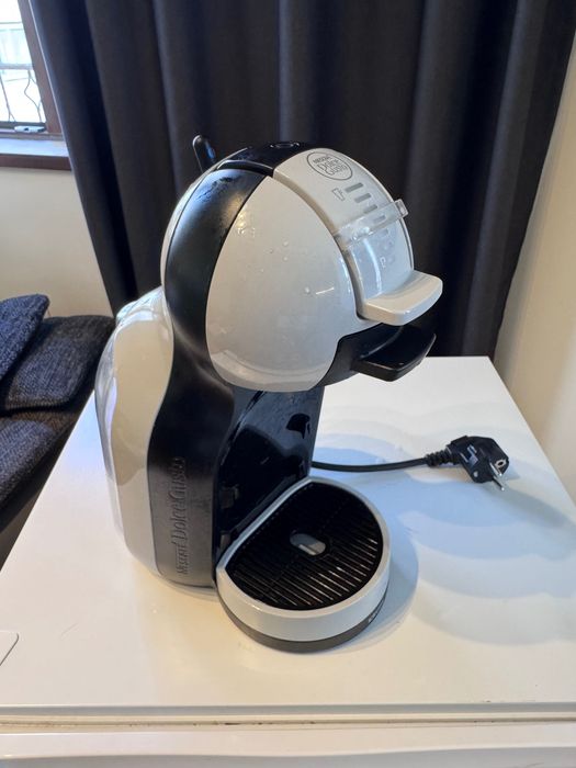 Nescafe Dolce Gusto capsule coffee machine