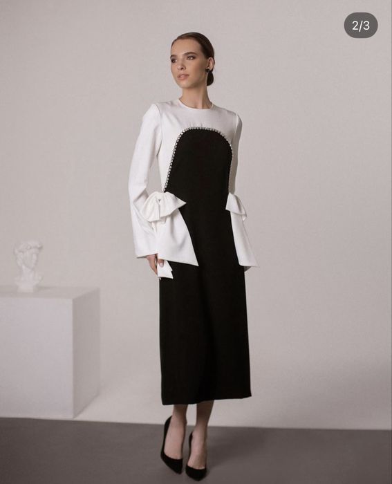 Платье Malli черно белое