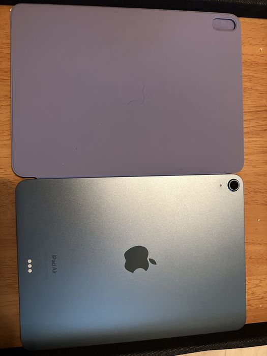 Apple iPad Air 5 (M1) 64gb Blue si Husa Apple Smart Folio