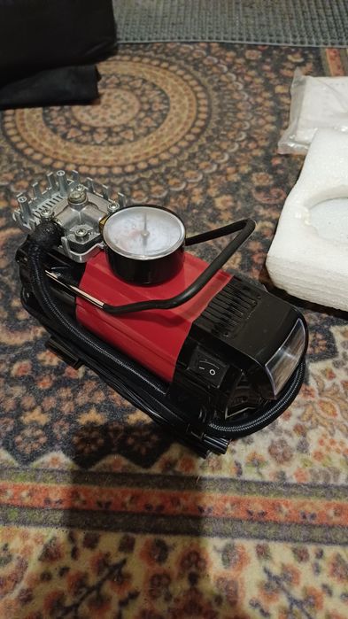 Продается компрессор для накачки шин