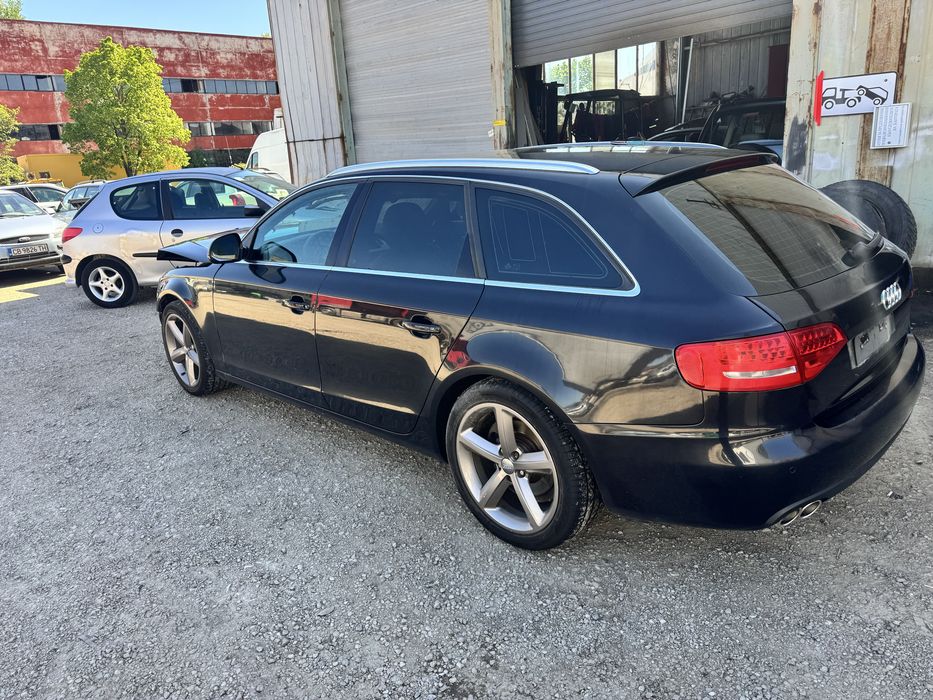 Audi a4  б8 На Части 2.0 4x4 170 .