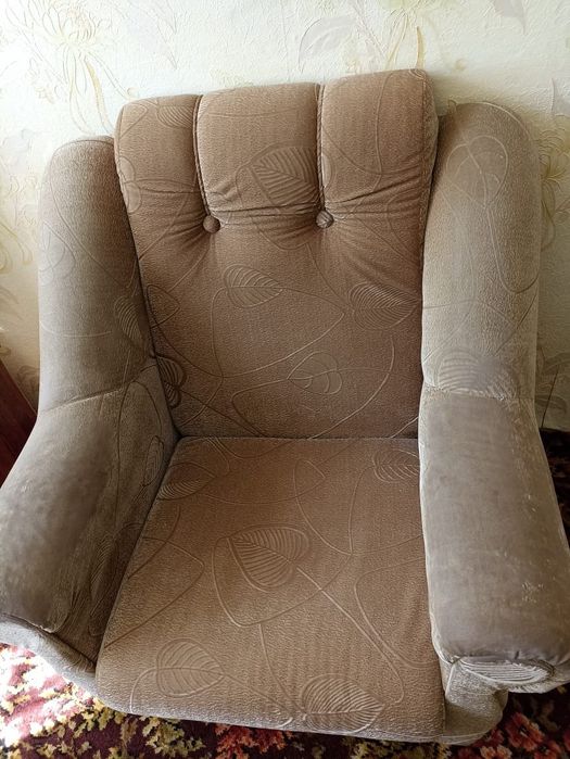Диван и кресло б/у