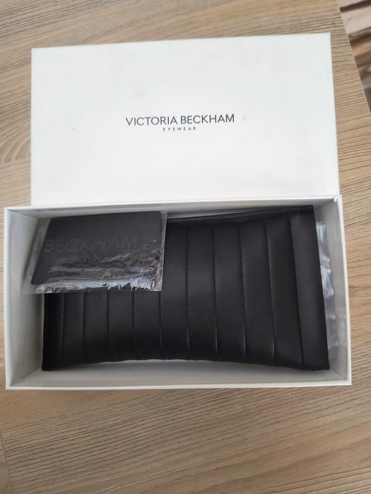 Рамки за очила Victoria Beckham VB2627 215 — подходяща за диоптрични или слънчеви стъкла