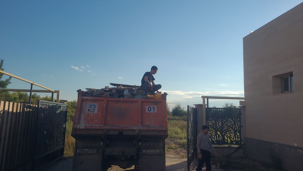 Вывоз мусора  песок