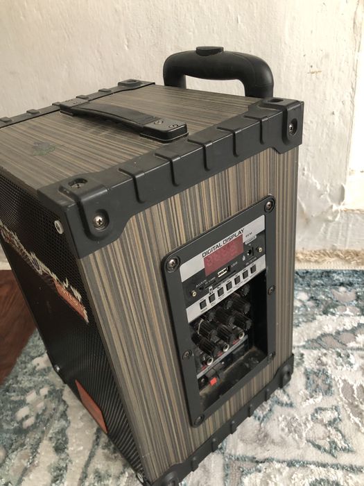 Портативная колонка