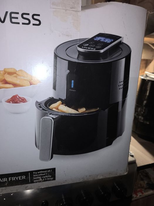 Airfryer ca nou ,folosit de maxim 5 ori