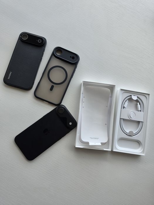 Vând iPhone 17 air 256gb