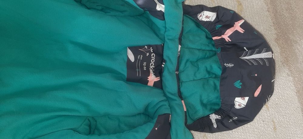 Куртка на девочку демисезонная