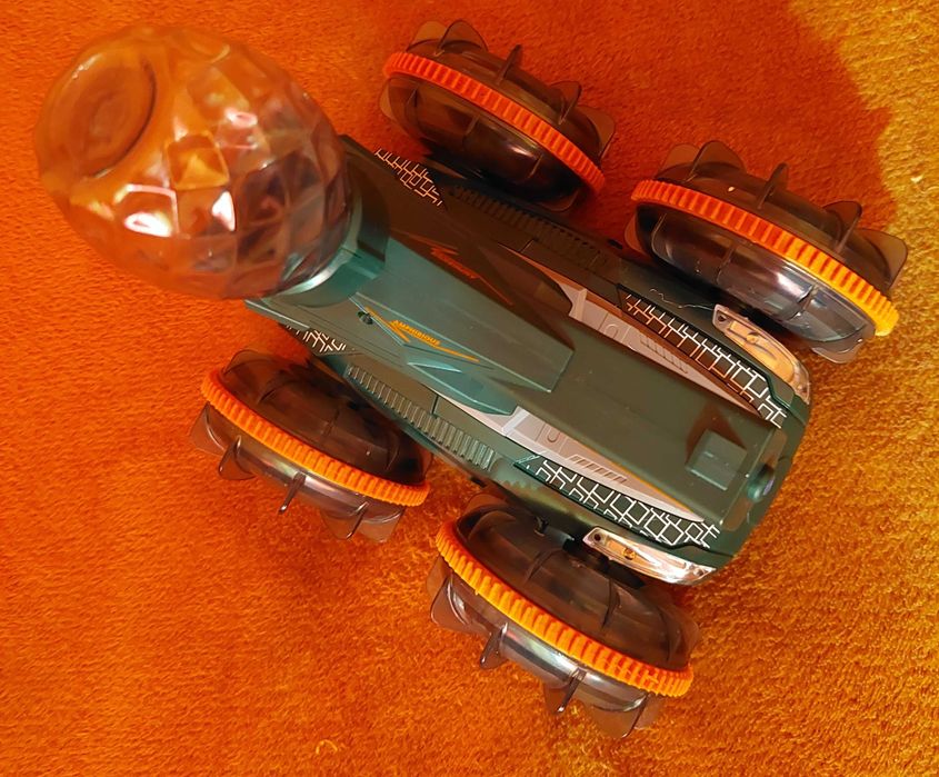 Стрелящ с вода танк анфибия играчка с дистанционно ЧИСТО НОВО